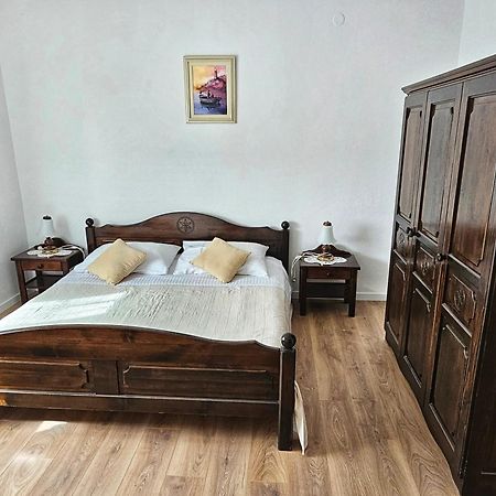 Apartments Plejic Seget Vranjica Extérieur photo