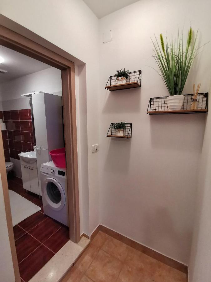 Apartments Plejic Seget Vranjica Extérieur photo