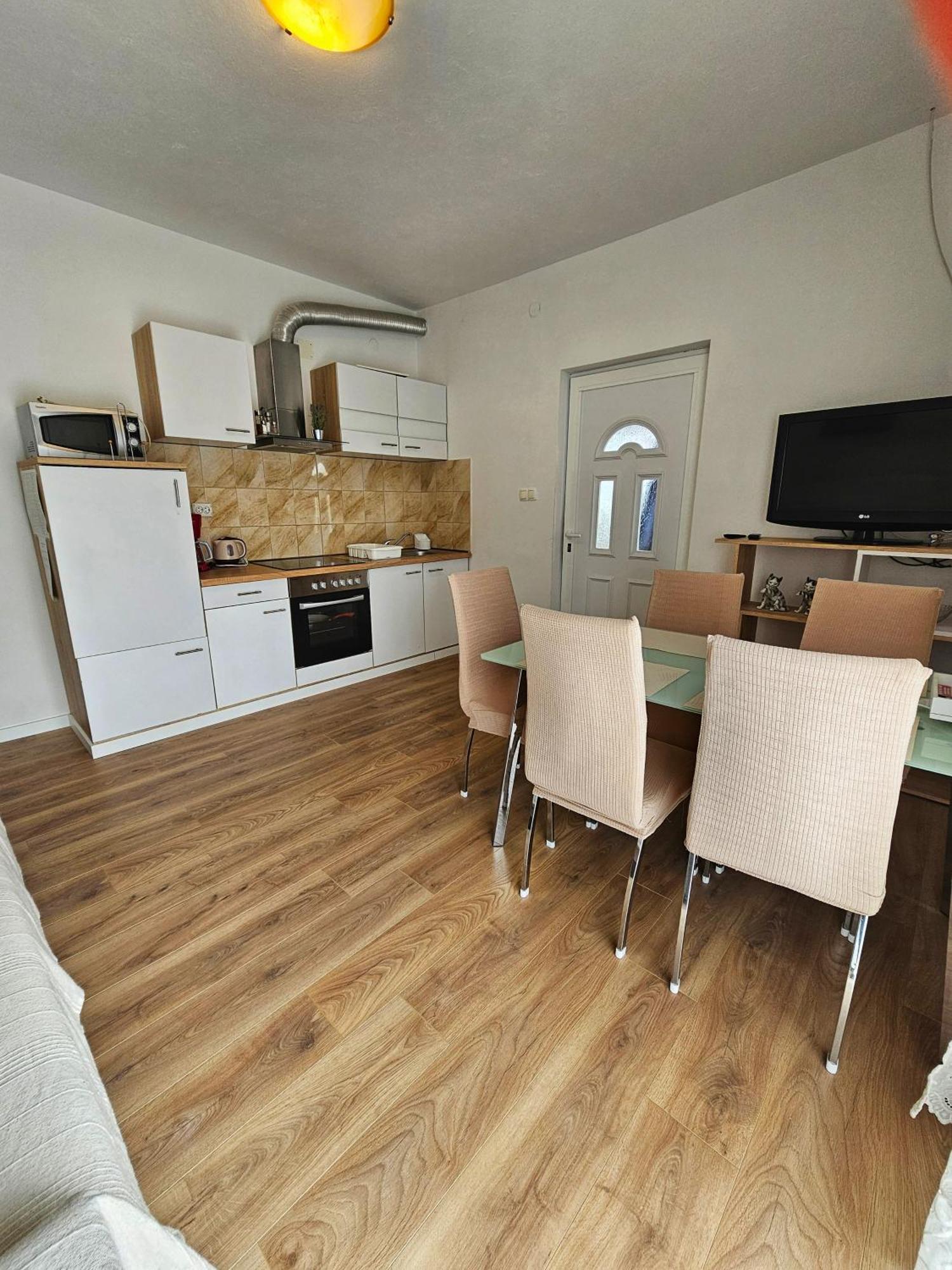 Apartments Plejic Seget Vranjica Extérieur photo