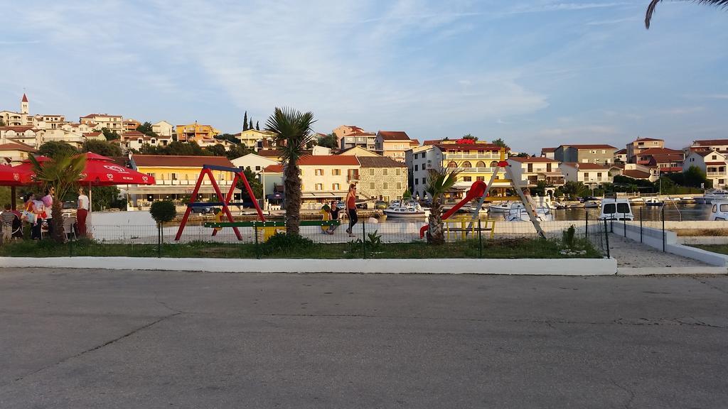 Apartments Plejic Seget Vranjica Extérieur photo